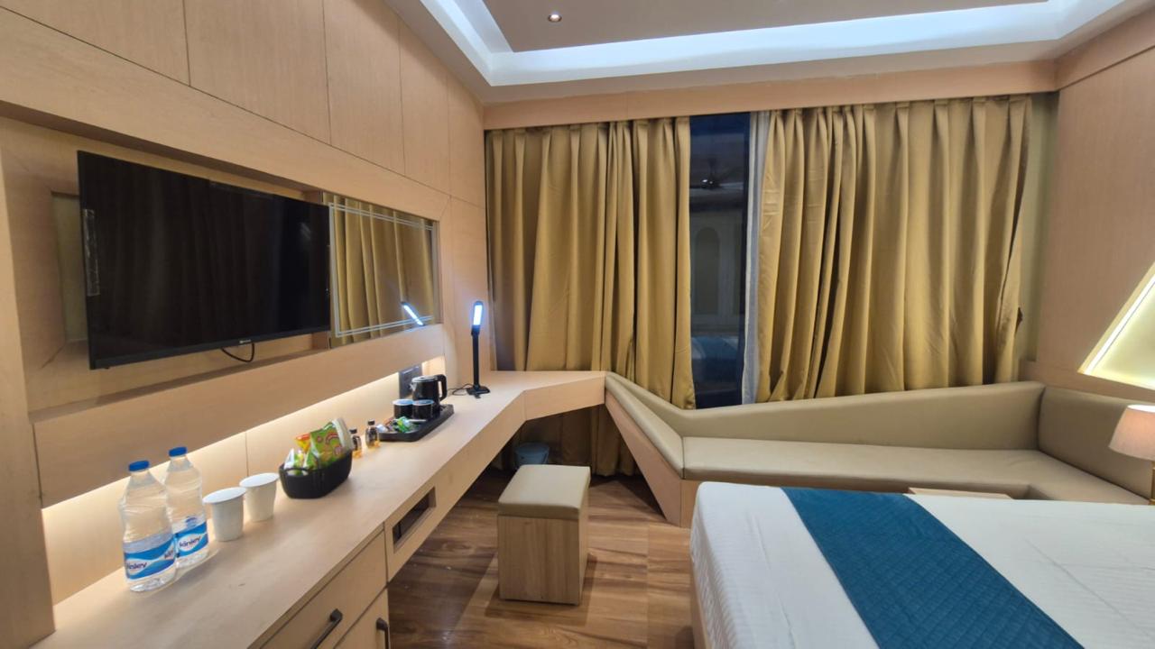 WhatsApp Image 2025-04-24 at 9.16.10 PM.jpeg